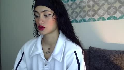 S H E L S Y online show from April 2026 09:15:02 PM