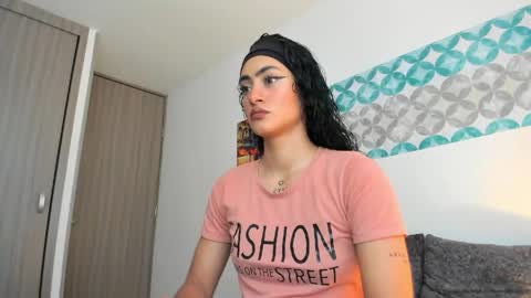 S H E L S Y online show from April 2026 08:56:01 PM