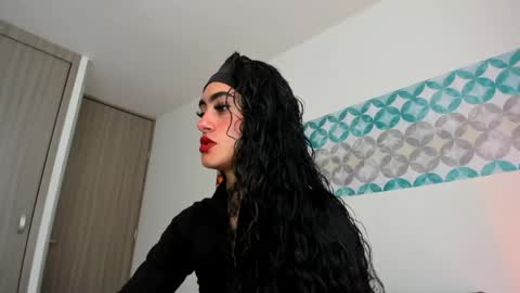 S H E L S Y online show from April 2026 09:09:02 PM