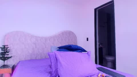 Shelsy online show from December 2025 11:52:02 AM