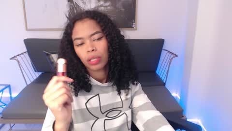 Shenna online show from December 2024 01:24:02 PM