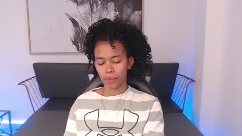 Shenna online show from December 2024 04:51:02 PM