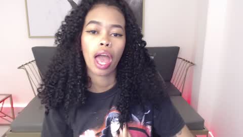 Shenna online show from December 2024 01:28:02 PM