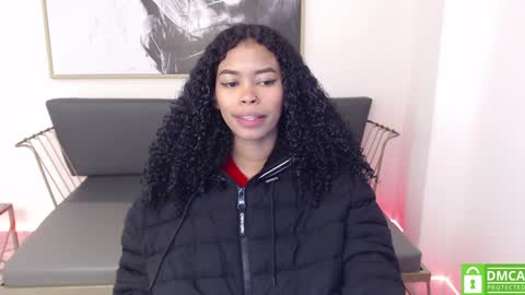 Shenna online show from January 2025 01:00:02 PM