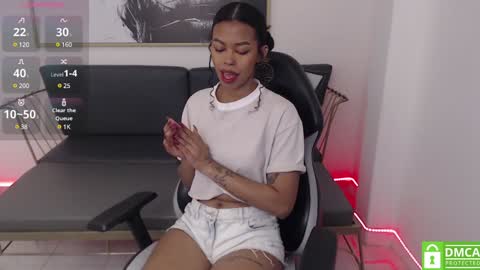 Shenna online show from February 2025 01:08:02 PM