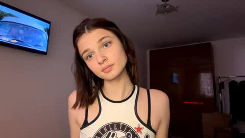 Snapshot of shennamajerus chatting on June 2026 11:13:02 AM My name is Molly online show from June 2026 11:13:02 AM