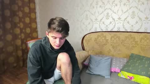 Max online show from October 2025 08:15:01 PM