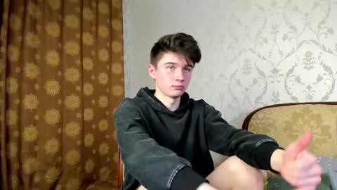 Max online show from October 2025 07:01:02 PM