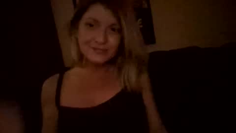 Snapshot of sheseemsinnocent chatting on October 2025 04:04:02 AM sheseemsinnocent online show from October 2025 04:04:02 AM