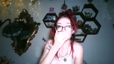 Snapshot of shespeachy chatting on June 2026 04:25:02 AM peachy online show from June 2026 04:25:02 AM