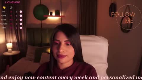 Snapshot of sheyla_hills_ chatting on November 2025 04:22:02 AM Sheyla online show from November 2025 04:22:02 AM