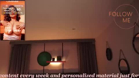 Snapshot of sheyla_hills_ chatting on November 2025 03:50:01 AM Sheyla online show from November 2025 03:50:01 AM