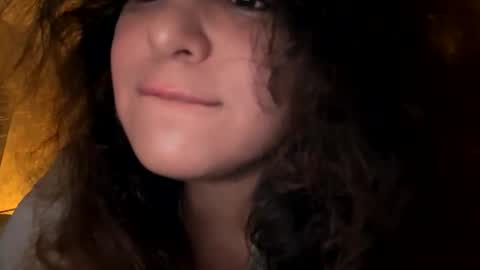 Luisa online show from September 2025 07:04:01 PM