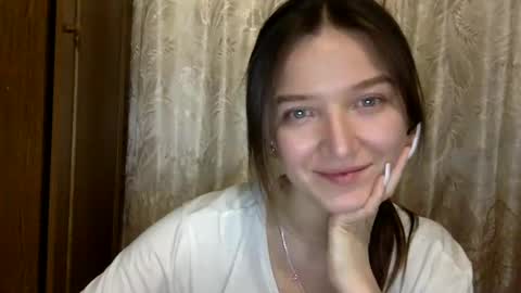 Snapshot of shining_pearl chatting on February 2025 07:47:01 PM Jesica online show from February 2025 07:47:01 PM