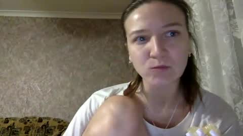 Snapshot of shining_pearl chatting on February 2025 09:48:01 PM Jesica online show from February 2025 09:48:01 PM