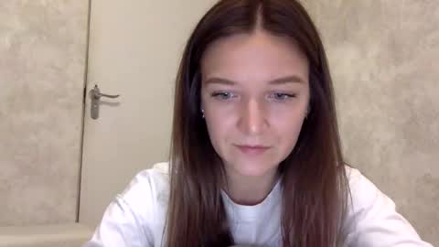 Snapshot of shining_pearl chatting on October 2025 07:55:02 PM Jesica online show from October 2025 07:55:02 PM