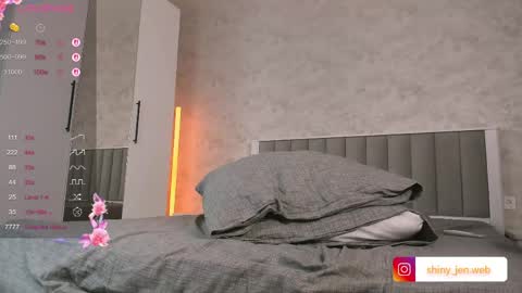 Snapshot of shinyjen chatting on May 2026 06:37:01 PM Jennifer Streaming time online show from May 2026 06:37:01 PM