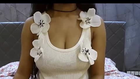 Snapshot of shiri_hot chatting on November 2025 10:25:01 AM Siri online show from November 2025 10:25:01 AM