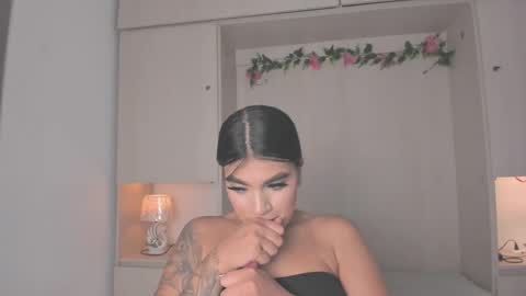 Snapshot of shirleyyjones chatting on December 2025 09:12:02 PM Shirley online show from December 2025 09:12:02 PM