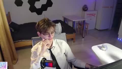 Snapshot of shiromy_ chatting on November 2025 05:25:01 PM shiromy_ online show from November 2025 05:25:01 PM