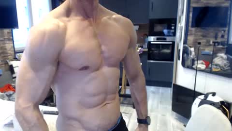 shiteaterslav online show from April 2026 05:41:02 PM