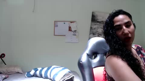 Snapshot of shopia_scarlet chatting on September 2025 03:22:02 PM Sofia online show from September 2025 03:22:02 PM