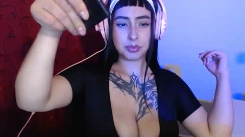 Shopie Hank  online show from December 2025 04:39:02 AM