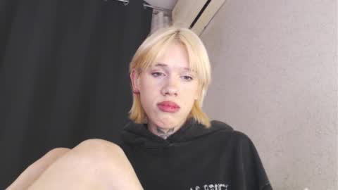 polii and alisa online show from February 2026 06:06:02 PM