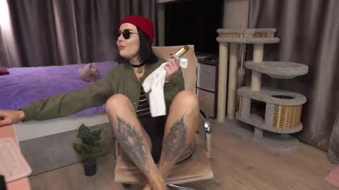 Snapshot of show_must_goon chatting on October 2025 06:42:02 PM Anna online show from October 2025 06:42:02 PM