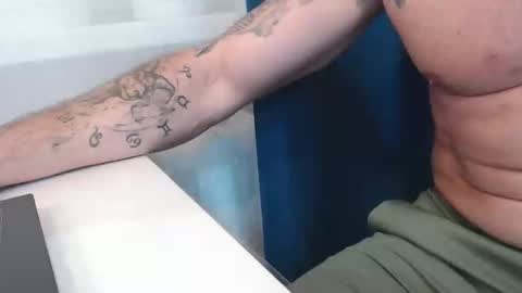 Snapshot of shtirlec86 chatting on February 2026 11:59:01 AM Mary and Piter online show from February 2026 11:59:01 AM