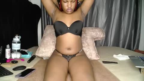 Snapshot of shugacubee chatting on January 2025 02:25:01 AM EVA online show from January 2025 02:25:01 AM