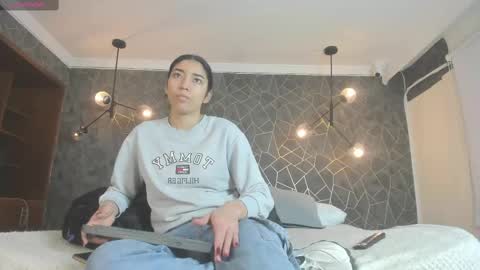 ZUMY ANGELS online show from October 2025 04:40:02 AM