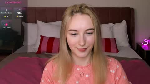 Polly online show from May 2026 11:01:04 PM