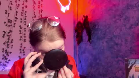 shy_elina01 online show from October 2025 10:41:01 AM