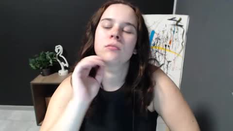 Snapshot of shy_lil chatting on October 2025 02:51:02 PM shy_lil online show from October 2025 02:51:02 PM