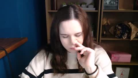 Snapshot of shy_lil chatting on December 2025 01:17:01 PM shy_lil online show from December 2025 01:17:01 PM