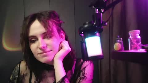 shy_miracle online show from April 2026 01:28:01 PM