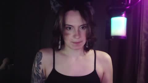 shy_miracle online show from April 2026 02:12:02 PM