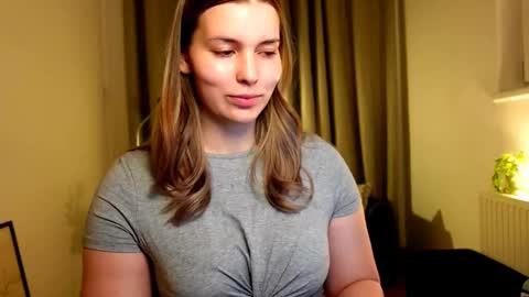 Snapshot of shy_nerd_babyy chatting on February 2025 04:40:01 AM shy_nerd_babyy online show from February 2025 04:40:01 AM