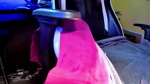 Snapshot of shybrown chatting on November 2025 08:30:01 PM Klark Bent online show from November 2025 08:30:01 PM