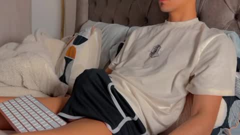 shydude666 online show from February 2026 11:08:02 PM