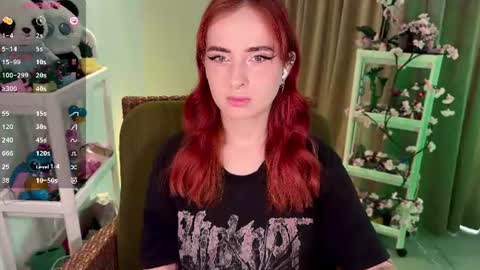 Snapshot of shyfoxxxy chatting on June 2026 06:30:02 AM Effie online show from June 2026 06:30:02 AM