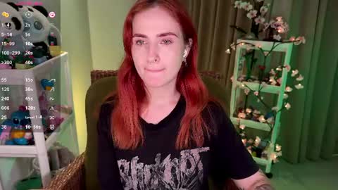 Snapshot of shyfoxxxy chatting on July 2026 06:32:02 PM Effie online show from July 2026 06:32:02 PM
