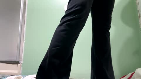 Snapshot of shyg1r1 chatting on January 2025 08:32:01 PM Sasha online show from January 2025 08:32:01 PM