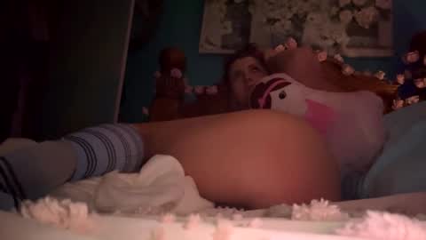 Snapshot of shyg1r1 chatting on February 2025 09:00:02 AM Sasha online show from February 2025 09:00:02 AM