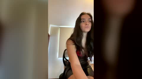 Snapshot of shylatinalove chatting on May 2026 01:53:01 PM shylatinalove online show from May 2026 01:53:01 PM