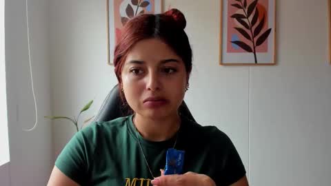 Snapshot of shylittlebunny chatting on September 2025 06:33:02 PM shylittlebunny online show from September 2025 06:33:02 PM