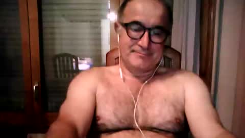 Snapshot of shymmy10 chatting on April 2026 04:32:01 AM shymmy10 online show from April 2026 04:32:01 AM