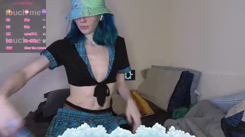 Hippie online show from March 2026 04:54:01 PM