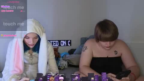 Hippie online show from March 2026 02:44:01 AM